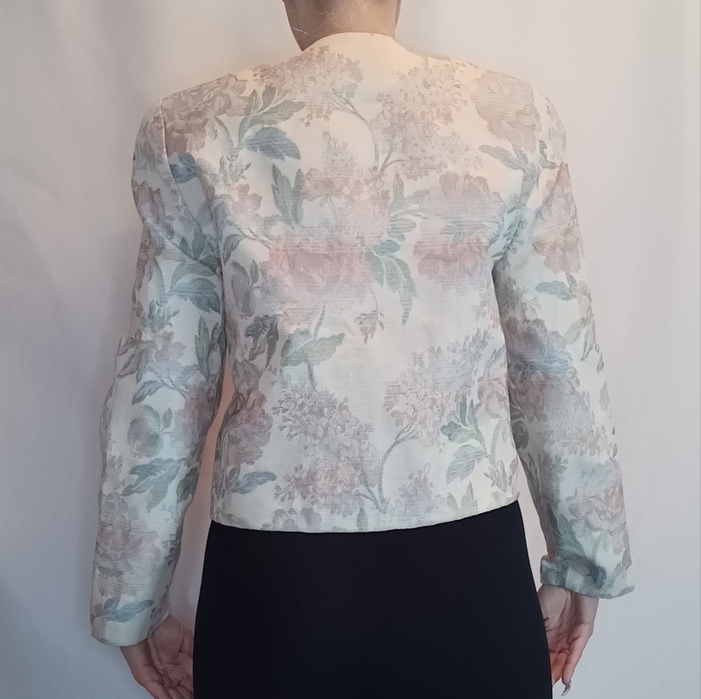 Conrad C. Collection Brocade Jacket. - Picture 5 of 10